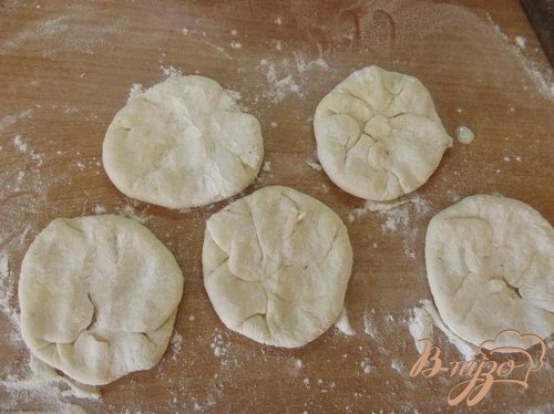 Адыгейские лепешки с зеленью Адыгейские лепешки с зеленью
