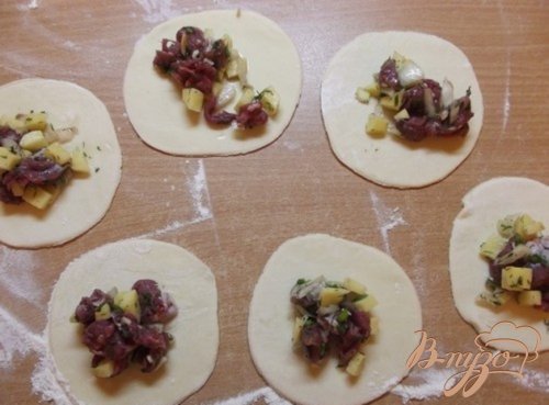 Манты с мясом и кортофелем Манты с мясом и кортофелем