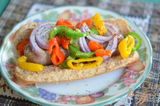 Рецепт Булочки с колбаской и овощами