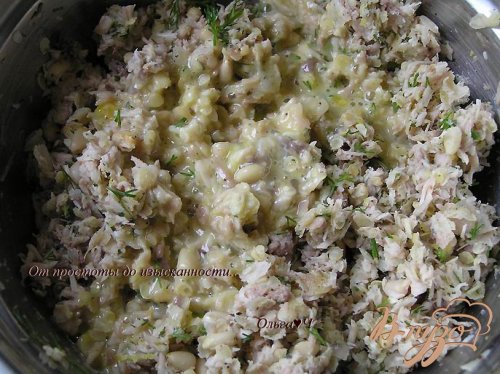 Рыбные котлеты с лимоном, мятой и кедровыми орешками (в мультиварке) Рыбные котлеты с лимоном, мятой и кедровыми орешками (в мультиварке)