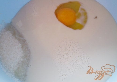 Рулет с яблоками и грецкими орехами Рулет с яблоками и грецкими орехами