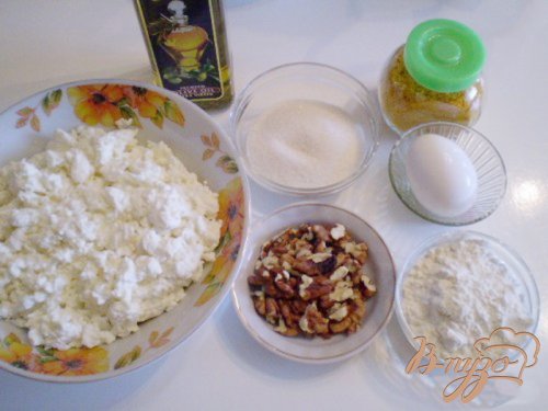 Сырники с грецкими орехами и апельсиновой цедрой Сырники с грецкими орехами и апельсиновой цедрой