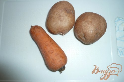 Картофельный салат с огурцами и морковью Картофельный салат с огурцами и морковью