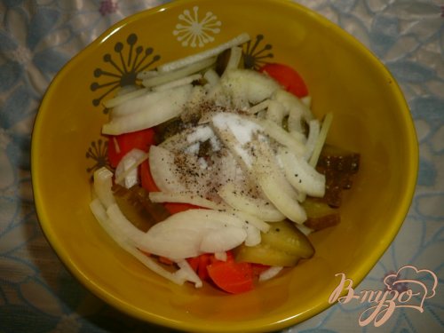 Картофельный салат с огурцами и морковью Картофельный салат с огурцами и морковью
