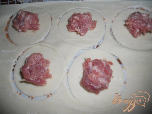 Пельмени мясные, замороженный полуфабрикат Пельмени мясные, замороженный полуфабрикат