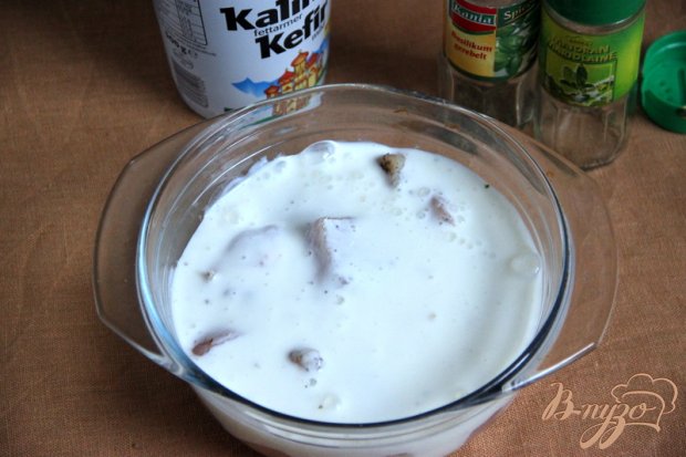 Куриные грудки в кефире, запечённые в СВЧ Куриные грудки в кефире, запечённые в СВЧ