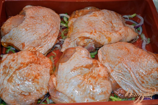 Куриные бедра с черносливом Куриные бедра с черносливом