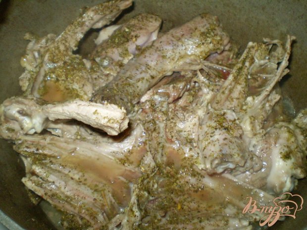 Утка тушенная с помидорами и чесноком Утка тушенная с помидорами и чесноком