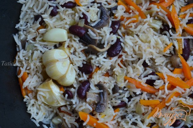 Рецепт Овощной плов с грибами и фасолью