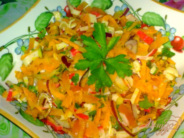 Рецепт Салат с крабовыми палочками и морковью