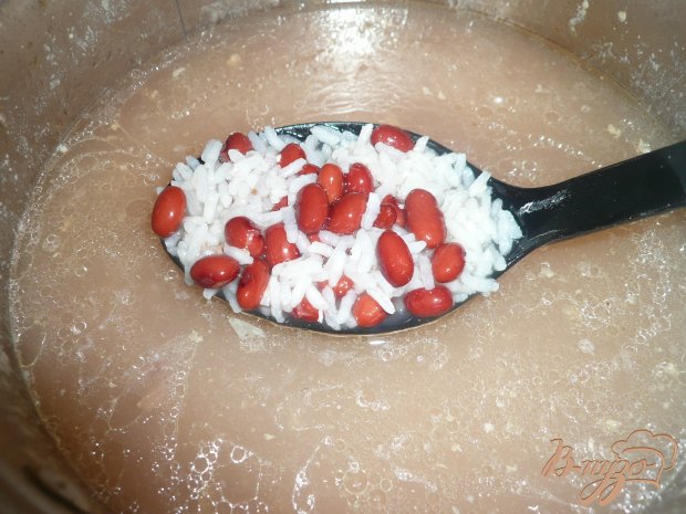 Суп томатный с рисом и фасолью Суп томатный с рисом и фасолью