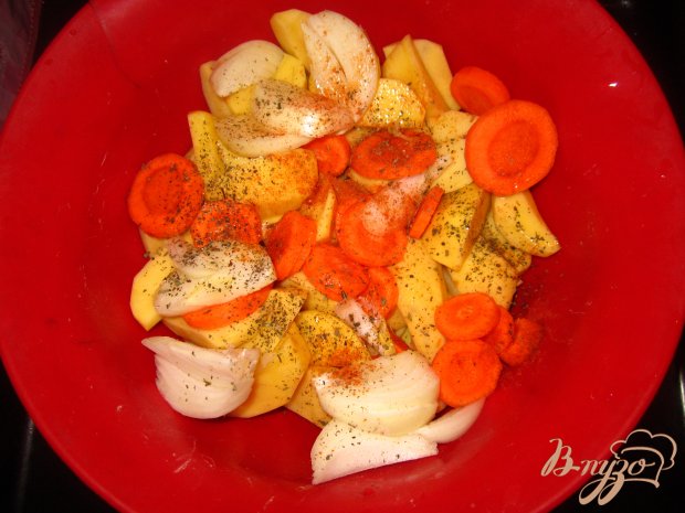 Запеченный картофель с курицей со специями Запеченный картофель с курицей со специями