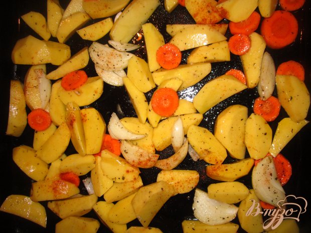 Запеченный картофель с курицей со специями Запеченный картофель с курицей со специями