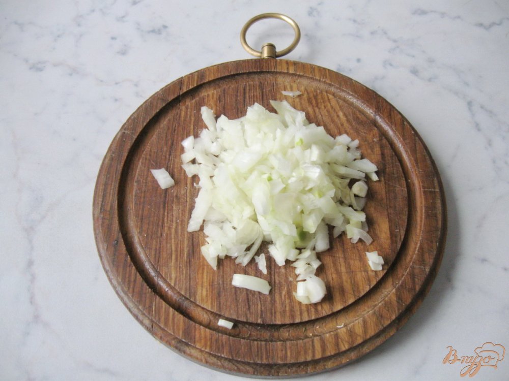 Фото приготовление рецепта: Оладьи из квашеной капусты. шаг №2