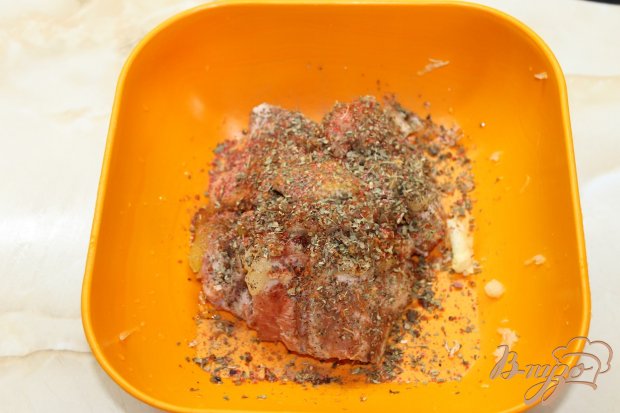 Ребра свиные с тушеной капустой и яблоками Ребра свиные с тушеной капустой и яблоками