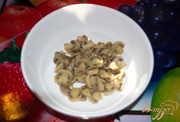 Рецепт Салат грибами и твердым сыром