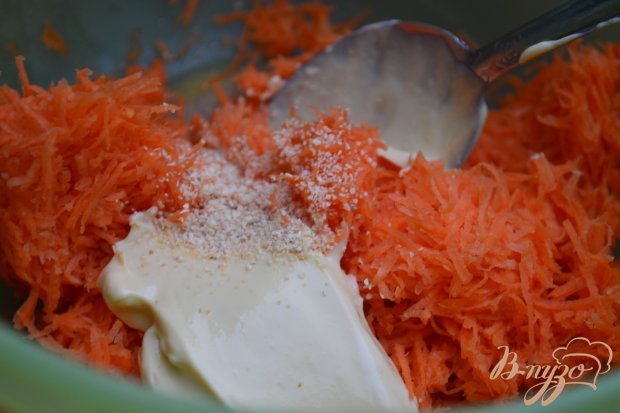Рецепт Морковный салат с тунцом и моцареллой