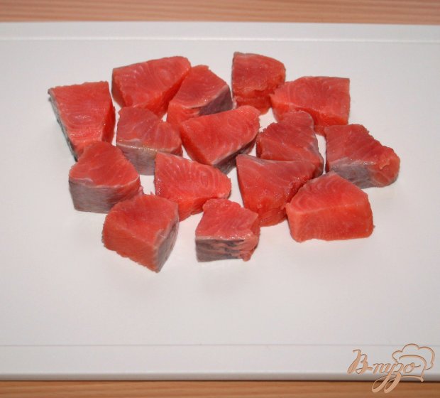 Рецепт Салат с запеченным лососем в кунжутной панировке