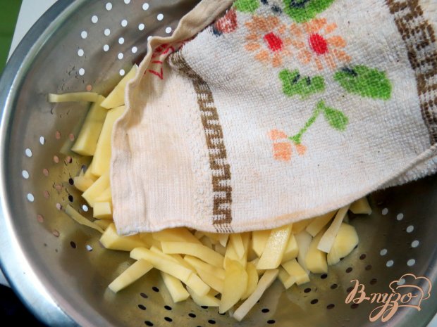Картофель жареный с грибами и луком Картофель жареный с грибами и луком