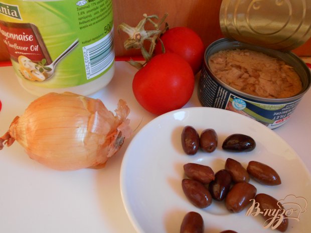 Рецепт Помидоры фаршированные тунцом и оливками