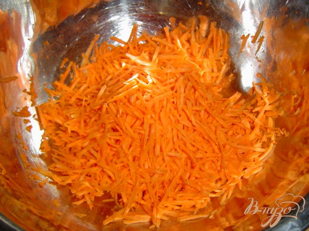Рецепт Морковный салат с орехами и чесноком