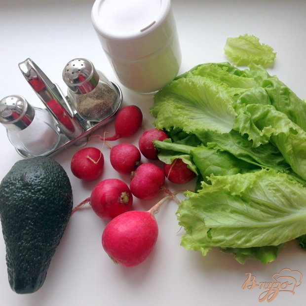 Рецепт Салат с авокадо и редисом