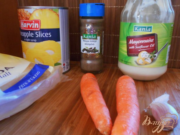 Рецепт Салат из моркови, сыра и ананасов