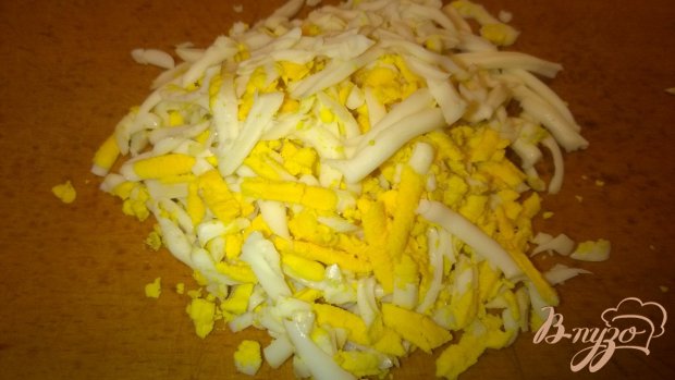 Рецепт Куриный салат с яйцами и грибами