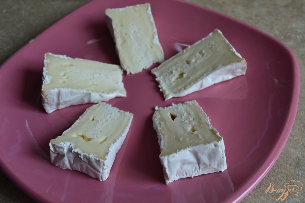 Салат с копченой курицей, черешней и сыром Салат с копченой курицей, черешней и сыром