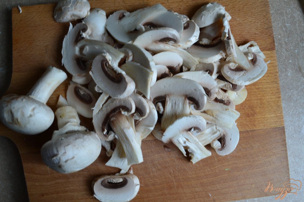 Домашняя паста с соусом из рыбы с шампиньонами Домашняя паста с соусом из рыбы с шампиньонами