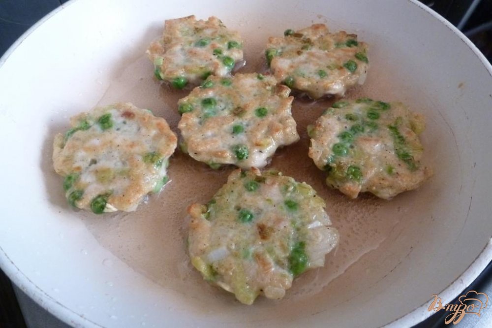 Овощные котлетки с куриной грудкой Овощные котлетки с куриной грудкой