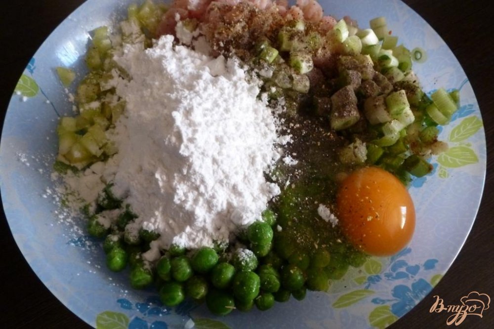 Овощные котлетки с куриной грудкой Овощные котлетки с куриной грудкой