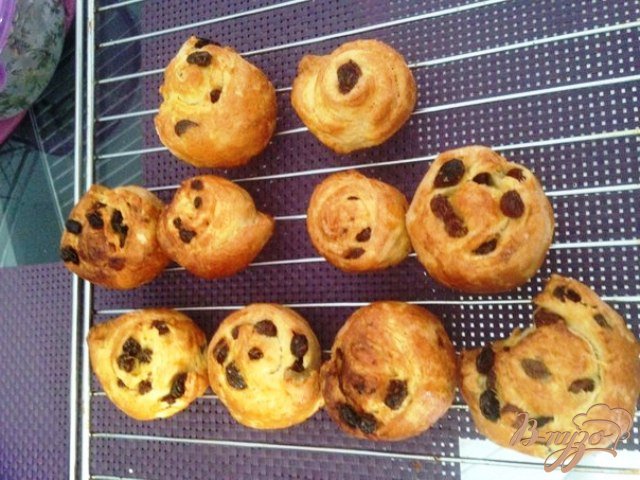 Булочки с изюмом Булочки с изюмом