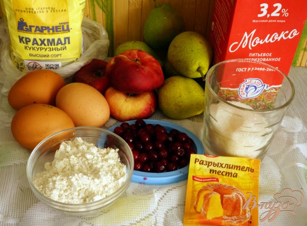 Рецепт Нежный пудинг с грушами и ягодами в мультиварке