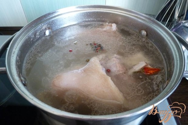 Свиная рулька с чесноком(рулет) Свиная рулька с чесноком(рулет)