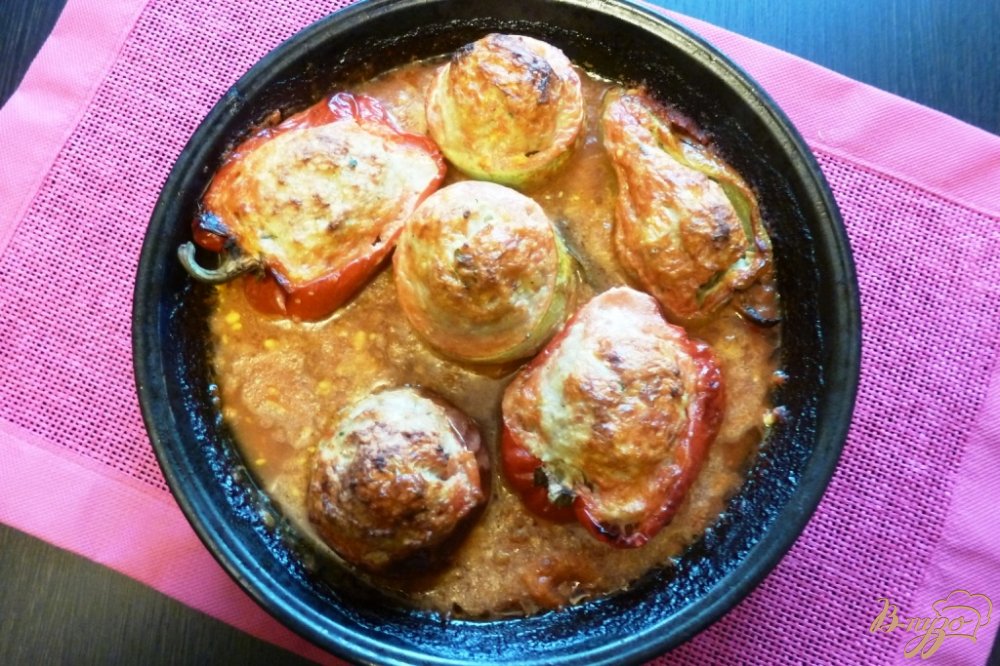 Овощи фаршированные свиным фаршем и кус-кусом Овощи фаршированные свиным фаршем и кус-кусом