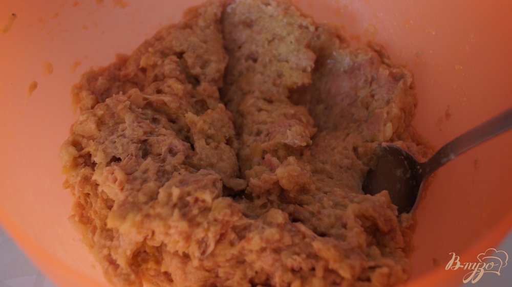 Свиные котлеты с кабачком и картофелем Свиные котлеты с кабачком и картофелем