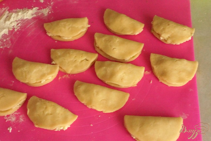 Несладкие сочни с сыром и болгарским перцем Несладкие сочни с сыром и болгарским перцем