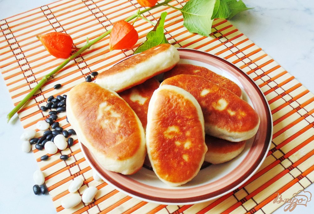 Пирожки с фасолью Пирожки с фасолью