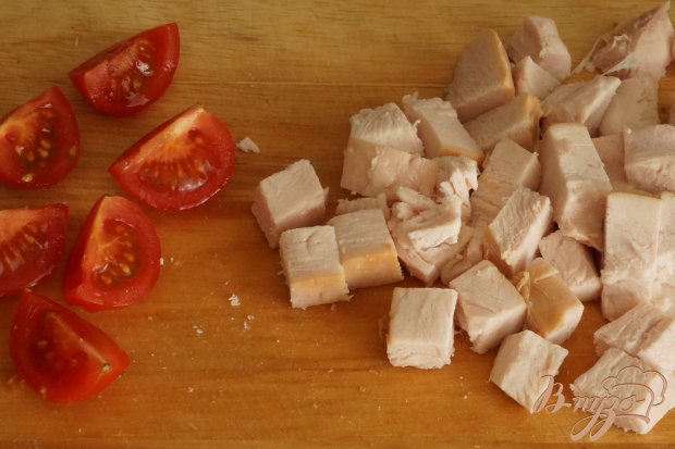 Салат с куриным филе и черешней Салат с куриным филе и черешней