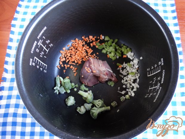 Печень тушеная с пшеном и овощами Печень тушеная с пшеном и овощами