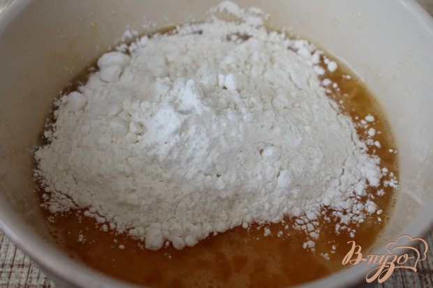 Шарлотка с белым наливом и корицей Шарлотка с белым наливом и корицей