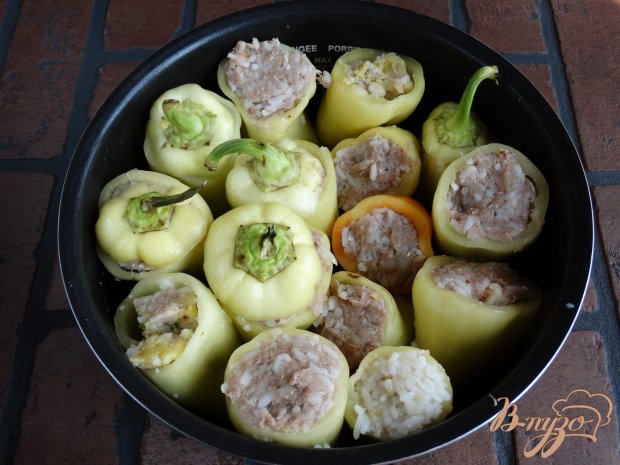 Фаршированные перцы с мясом и перепелиными яйцами Фаршированные перцы с мясом и перепелиными яйцами