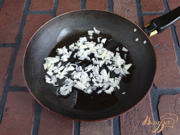 Курица фаршированная рисом и болгарским перцем Курица фаршированная рисом и болгарским перцем