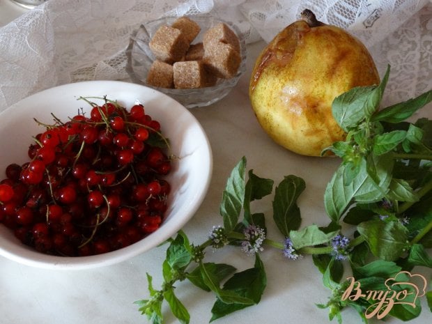 Рецепт Компот с мятой красной смородиной и грушей