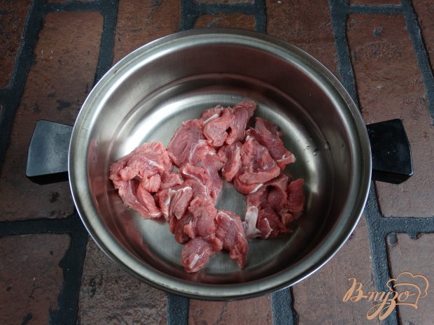 Говядина тушенная с картофелем и патиссонами Говядина тушенная с картофелем и патиссонами
