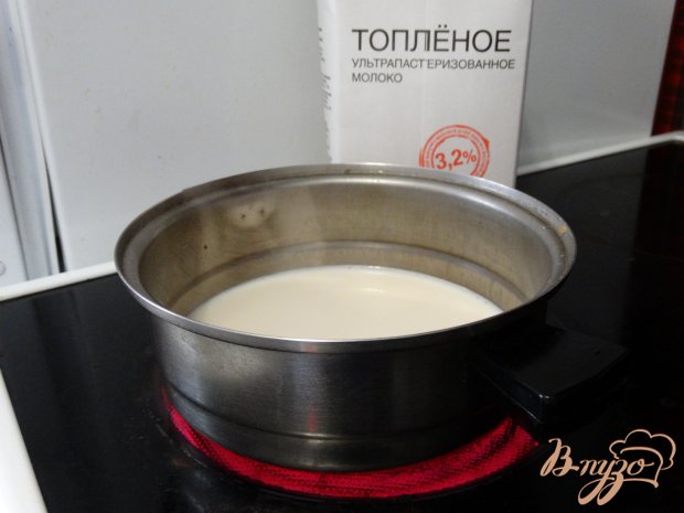 Овсянка на топленом молоке с черникой и орехами Овсянка на топленом молоке с черникой и орехами