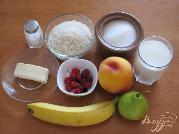 Рецепт Молочная рисовая каша с фруктами