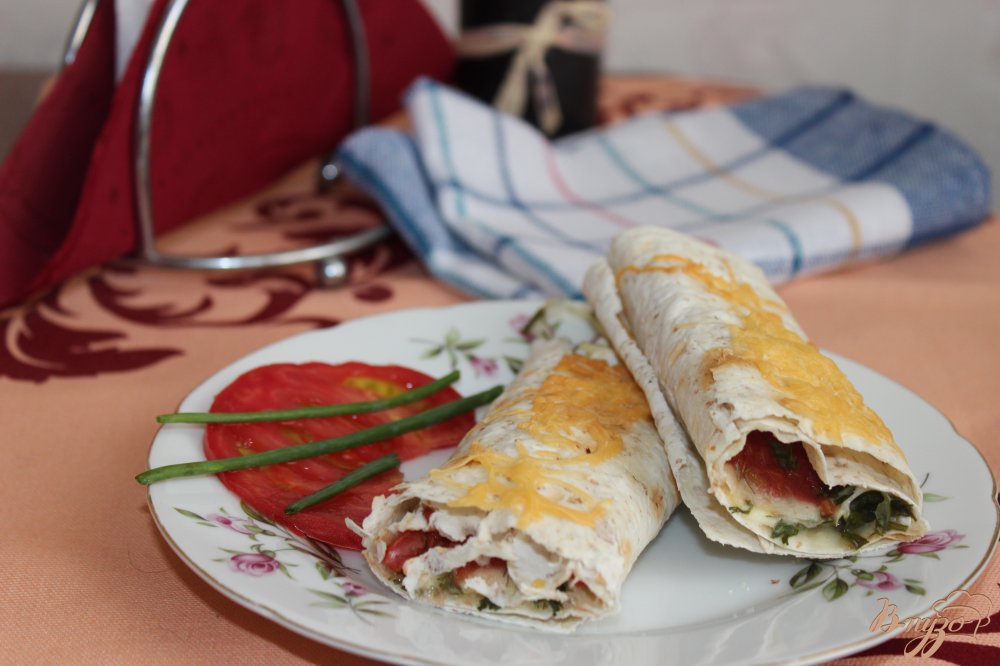 Лаваш, запеченный с сыром сулугуни Лаваш, запеченный с сыром сулугуни