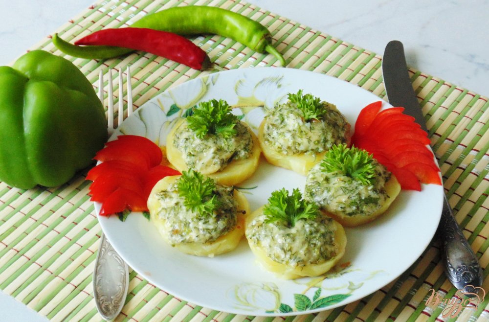 Картофель запечённый с зеленью и сыром Картофель запечённый с зеленью и сыром